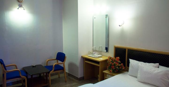 Oyo 539 Hotel Pearl Inn Бангалор Екстериор снимка