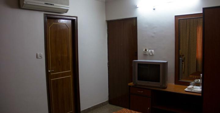 Oyo 539 Hotel Pearl Inn Бангалор Екстериор снимка
