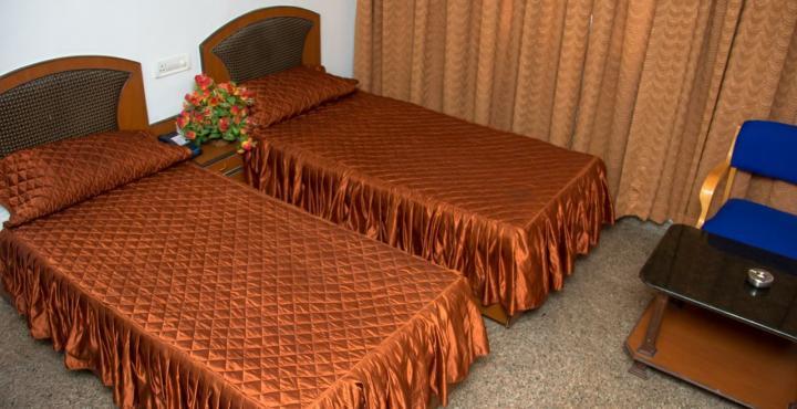 Oyo 539 Hotel Pearl Inn Бангалор Екстериор снимка