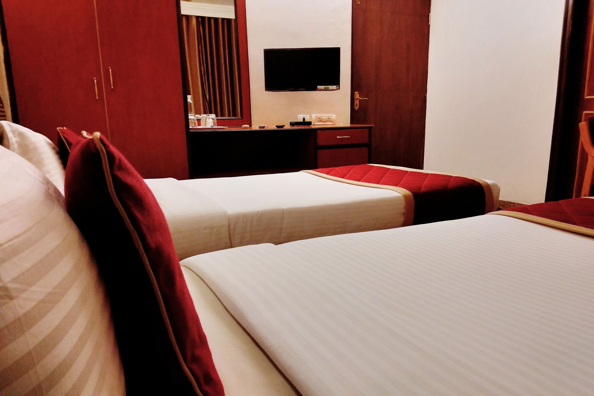 Oyo 539 Hotel Pearl Inn Бангалор Екстериор снимка