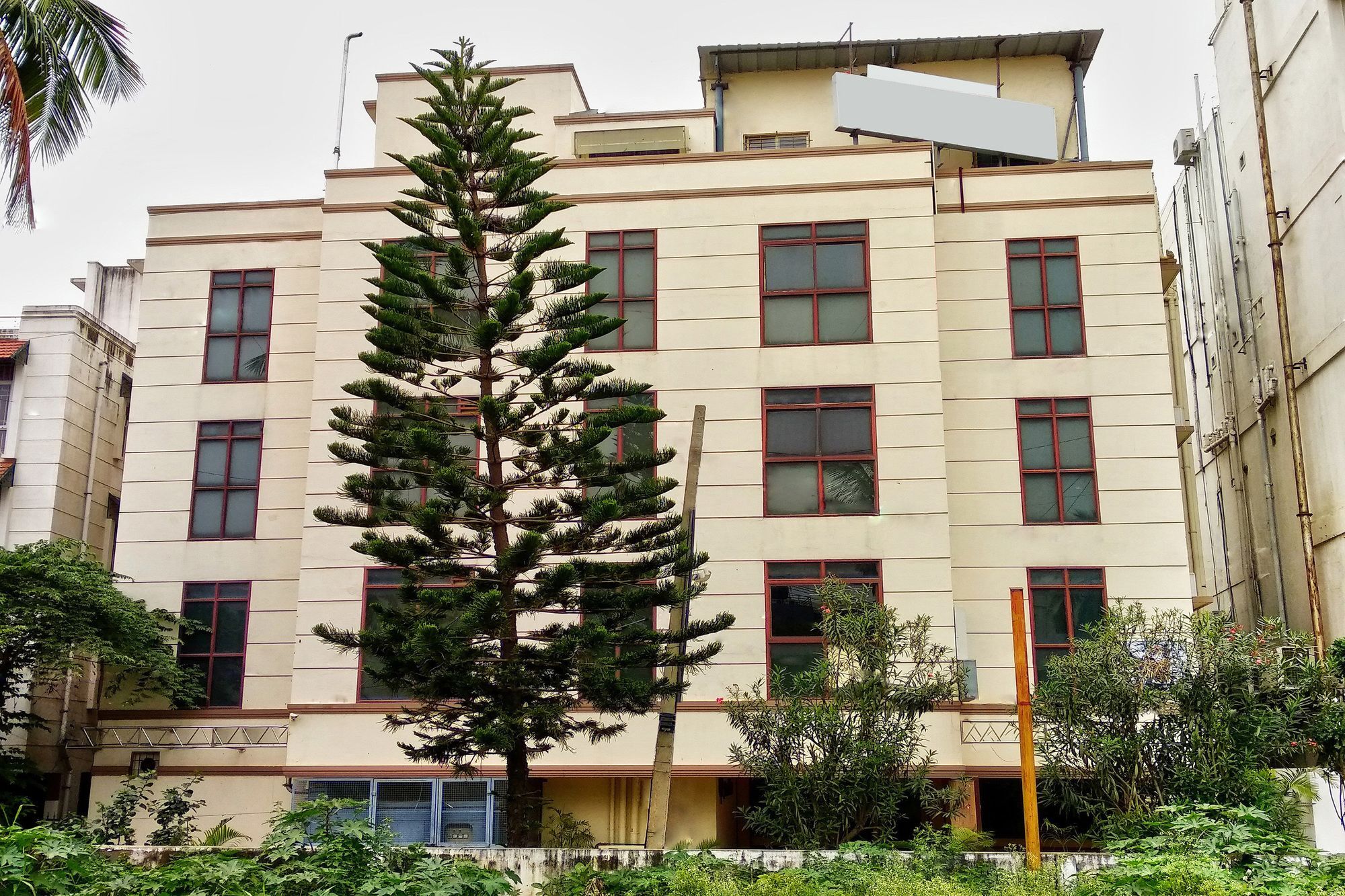 Oyo 539 Hotel Pearl Inn Бангалор Екстериор снимка