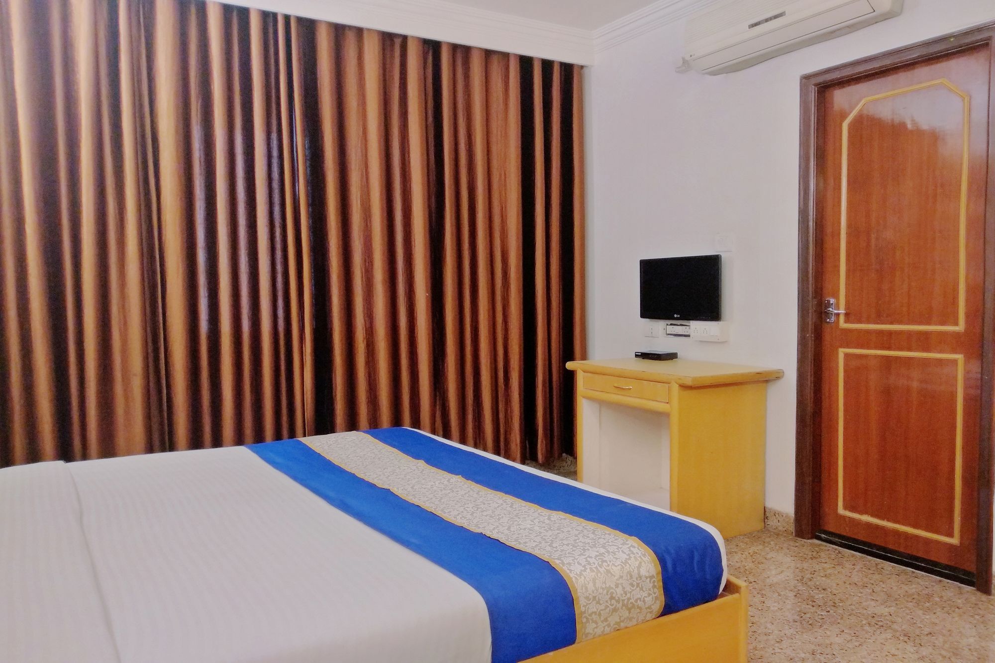 Oyo 539 Hotel Pearl Inn Бангалор Екстериор снимка