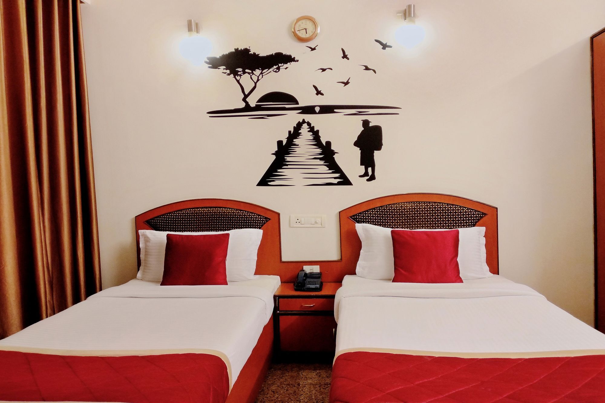 Oyo 539 Hotel Pearl Inn Бангалор Екстериор снимка