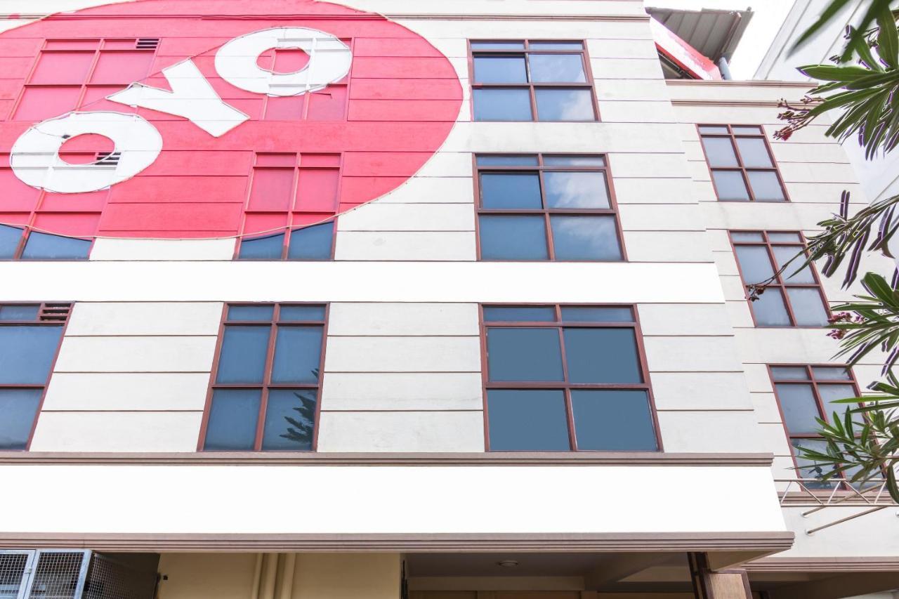 Oyo 539 Hotel Pearl Inn Бангалор Екстериор снимка